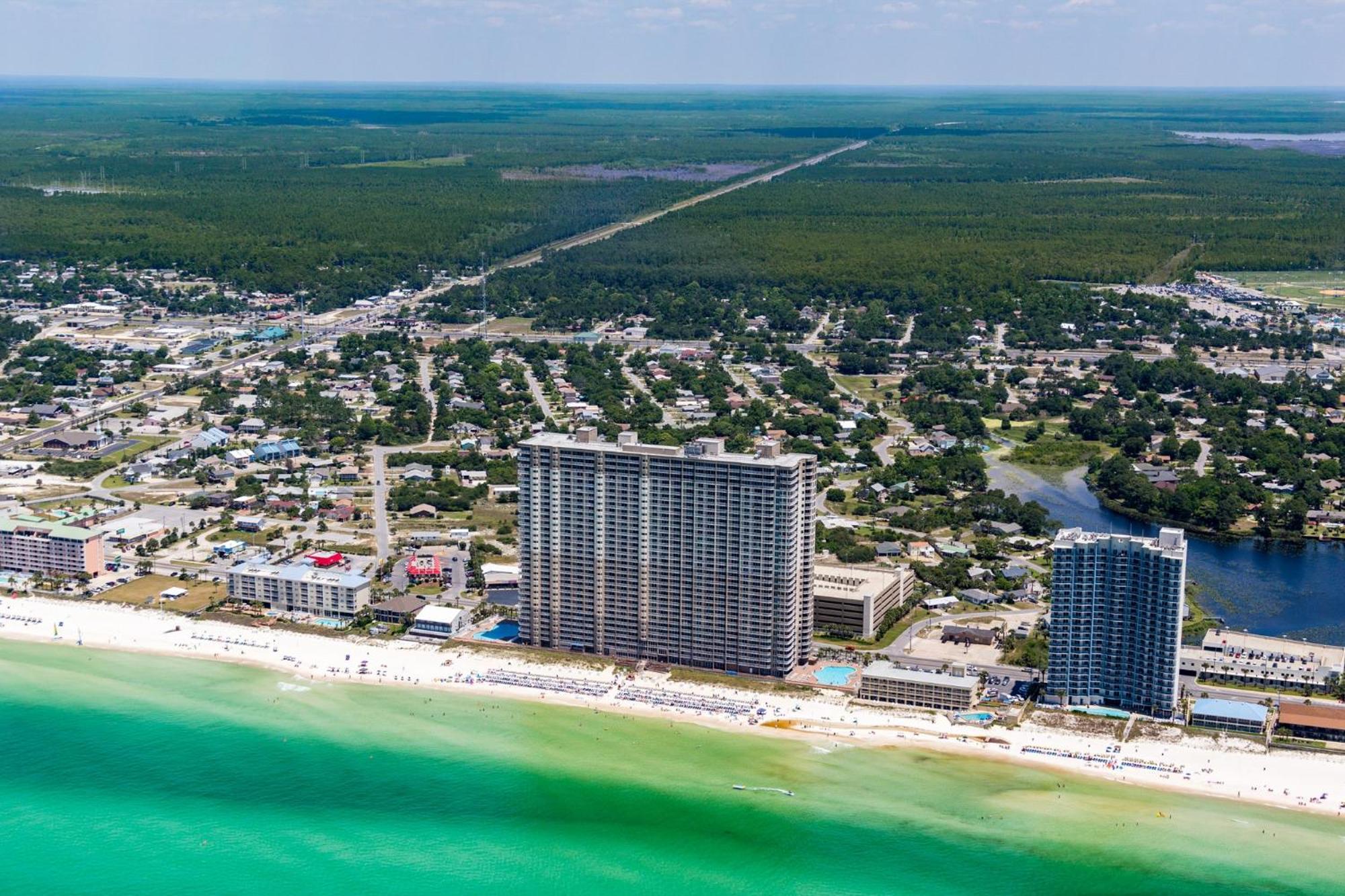 Aparthotel Breathtaking Gulf-front Near Pier Park