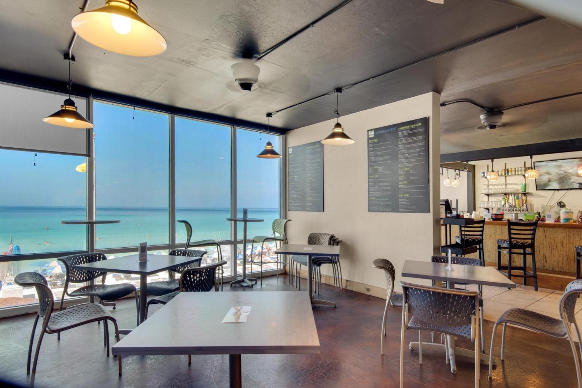 Aparthotel Breathtaking Gulf-front Near Pier Park Panama City Beach